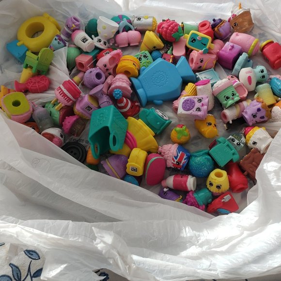 Shopkins figures - Picture 1 of 1